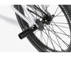 We The People 2023 Versus BMX Bike (20.65" Toptube) (Hologram Silver) 9 We The People 2023 Versus BMX Bike (20.65" Toptube) (Hologram Silver) -Specialized Shop 1001130121 4